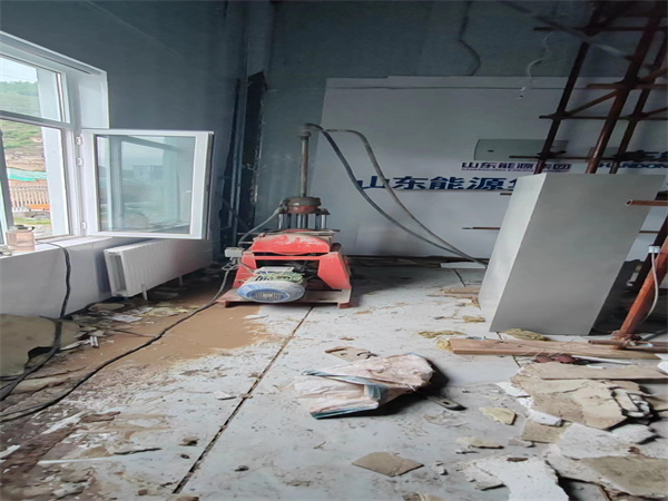 南涧地基基础下沉墙体裂缝加固注浆顶升施工