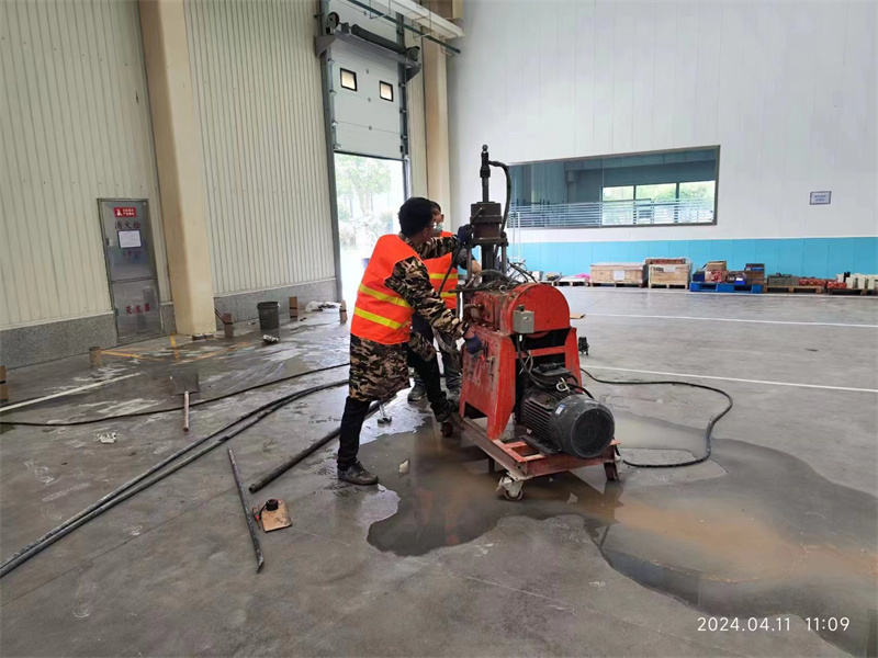 南涧厂房地面下沉塌陷注浆加固施工